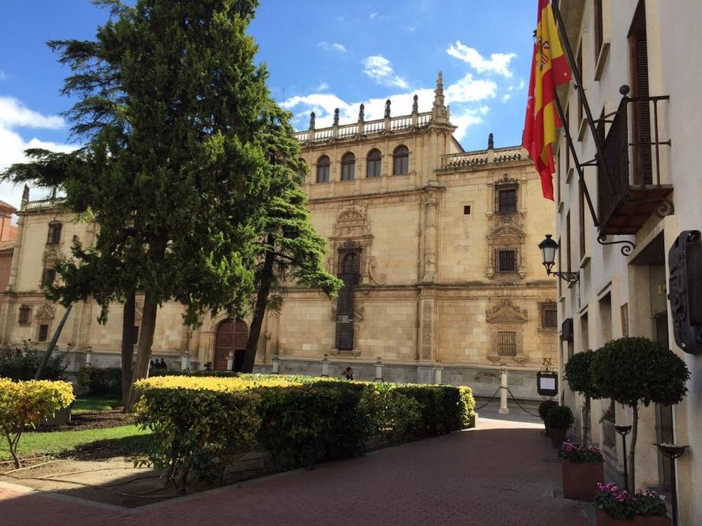 Hotel El Bedel Alcalá de Henares Esterno foto